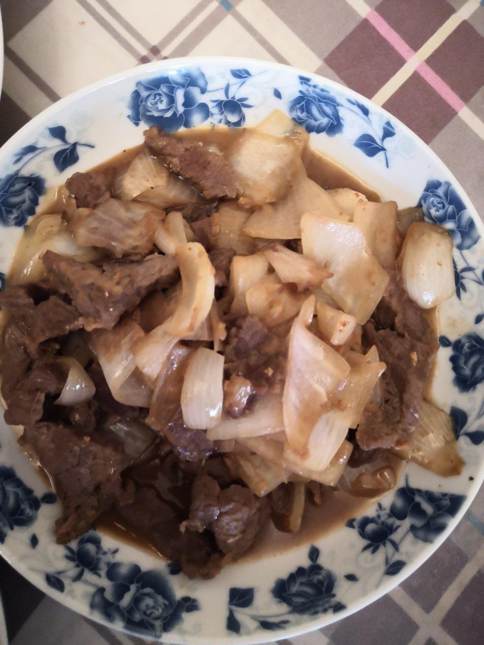 洋葱炒牛肉