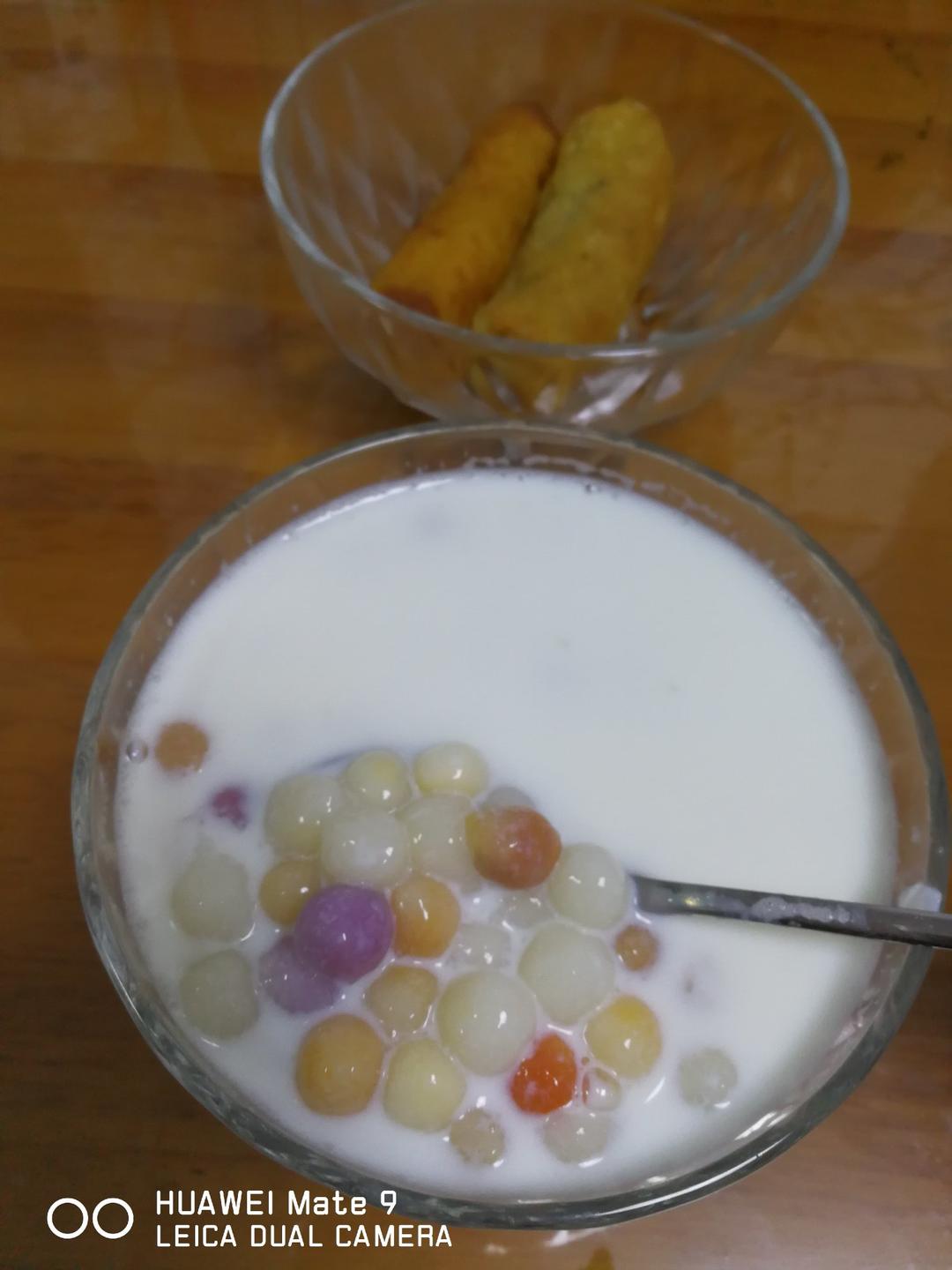 牛奶煮汤圆