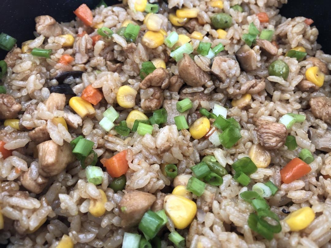 把陈乔恩吃哭的焖饭，我一口气连吃3碗，学会后再也不想吃外卖了