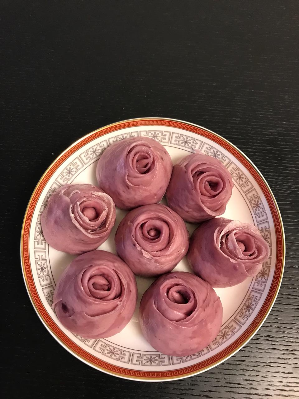 声情并猫做的玫瑰花馒头