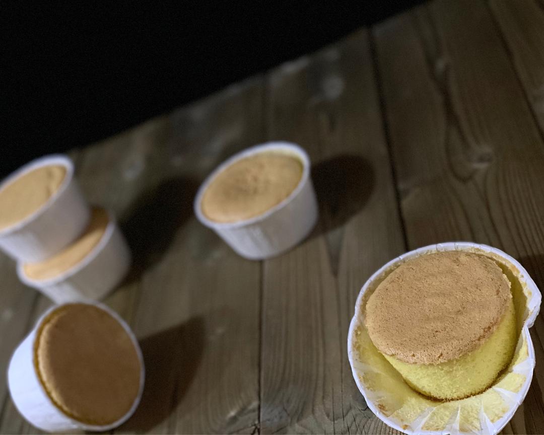 不开裂不回缩不塌的杯子戚风蛋糕的详解的做法