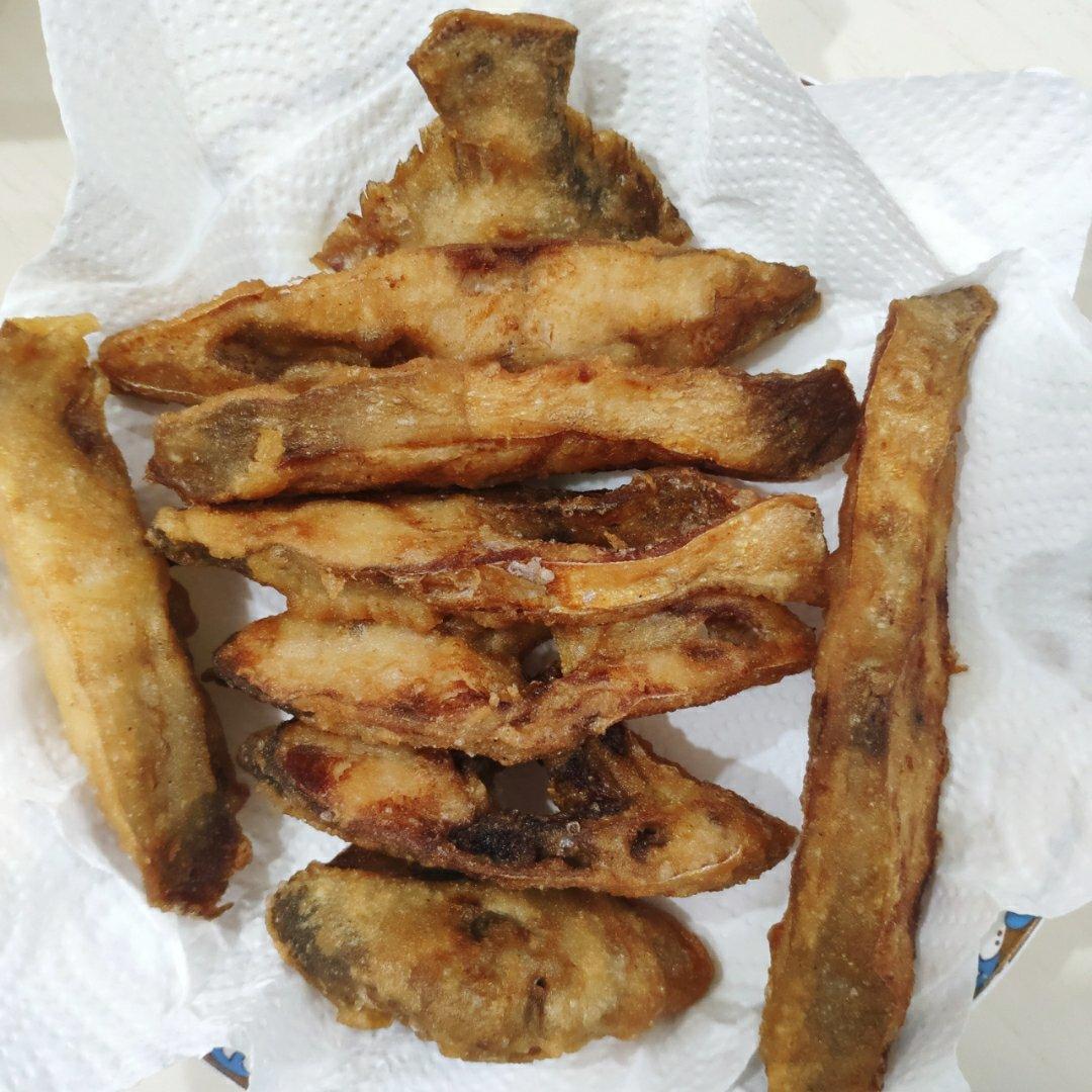 干炸小鲳鱼
