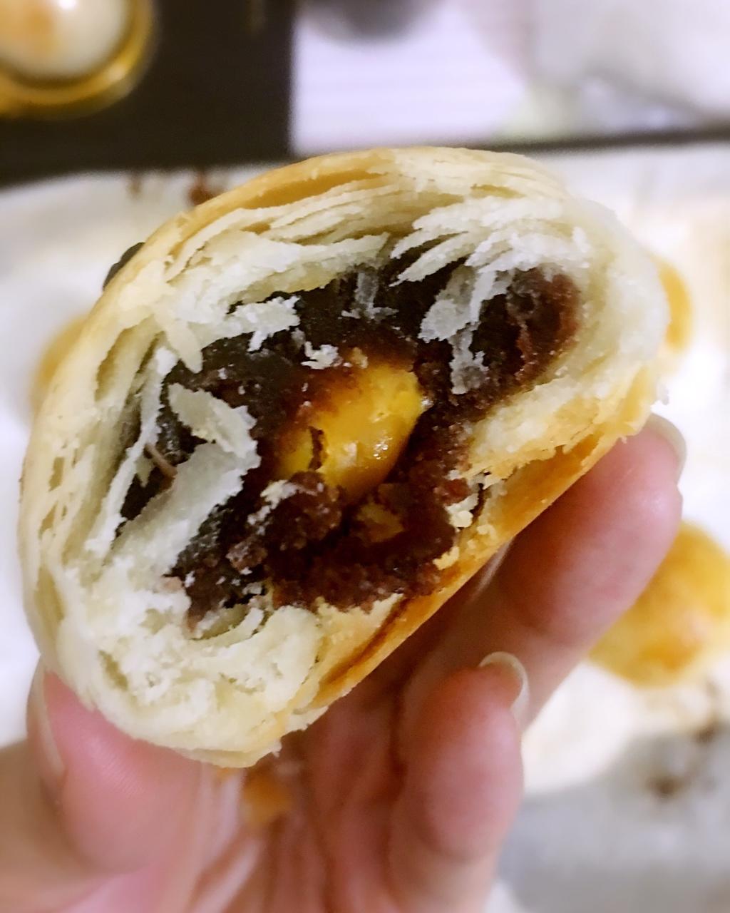 酥掉渣的蛋黄酥