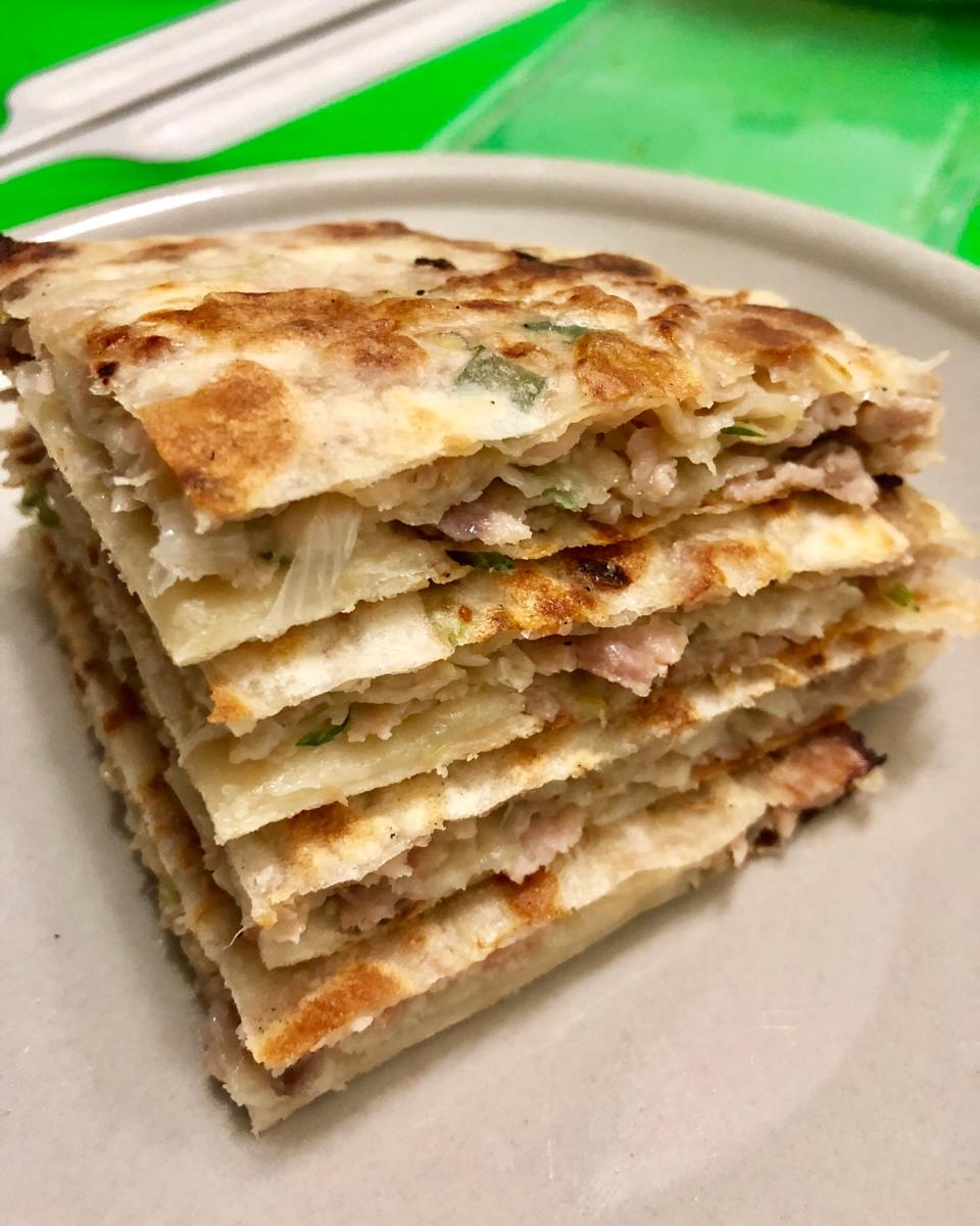 且听风吟-65做的汤氏猪肉大葱肉饼