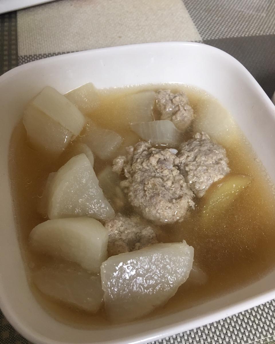 萝卜丸子汤