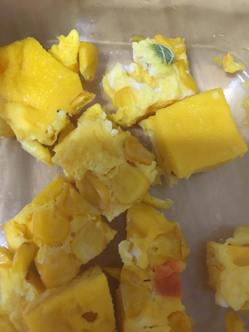 苏蒂宝宝餐：葡萄干二米粥+彩蔬鸡蛋糕