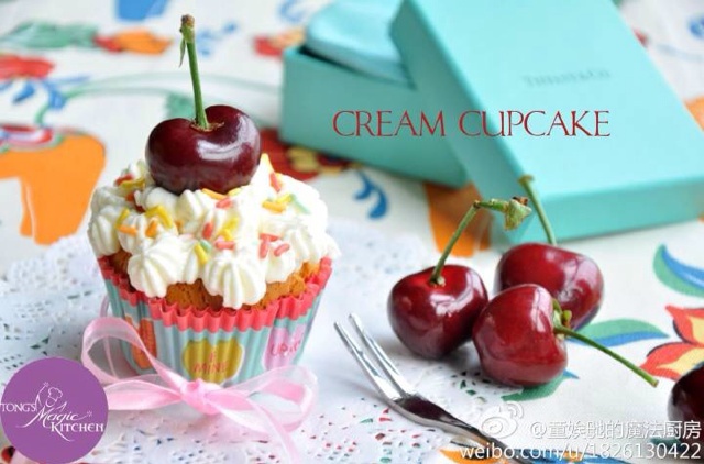 红丝绒戚风杯子蛋糕