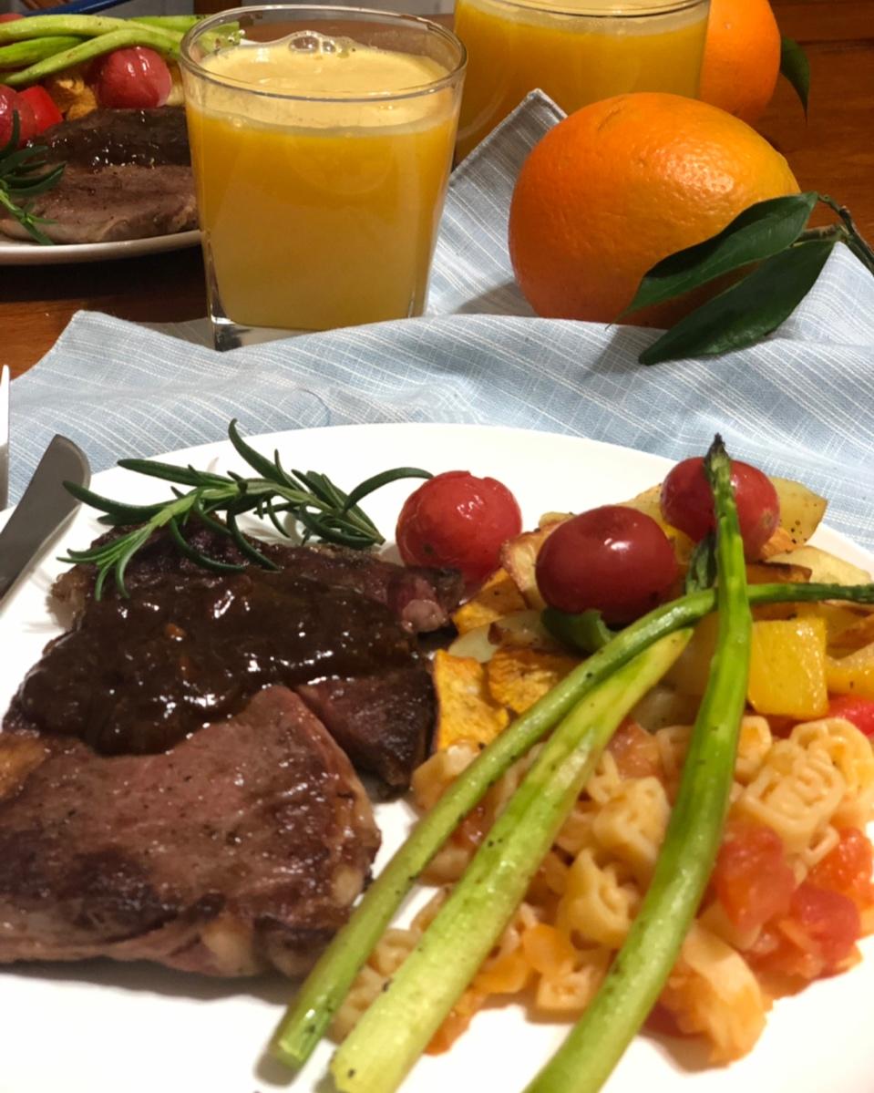 简单易上手的家庭美味大餐——牛排意面套餐