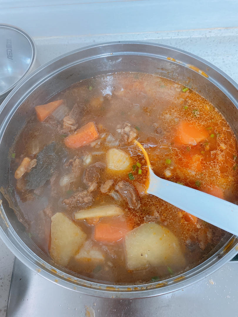 番茄土豆炖牛腩