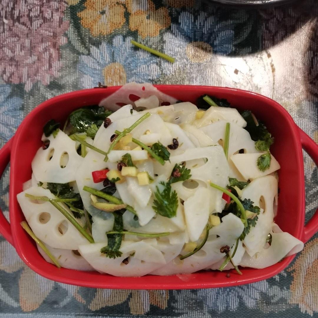 又白又脆的凉拌莲菜