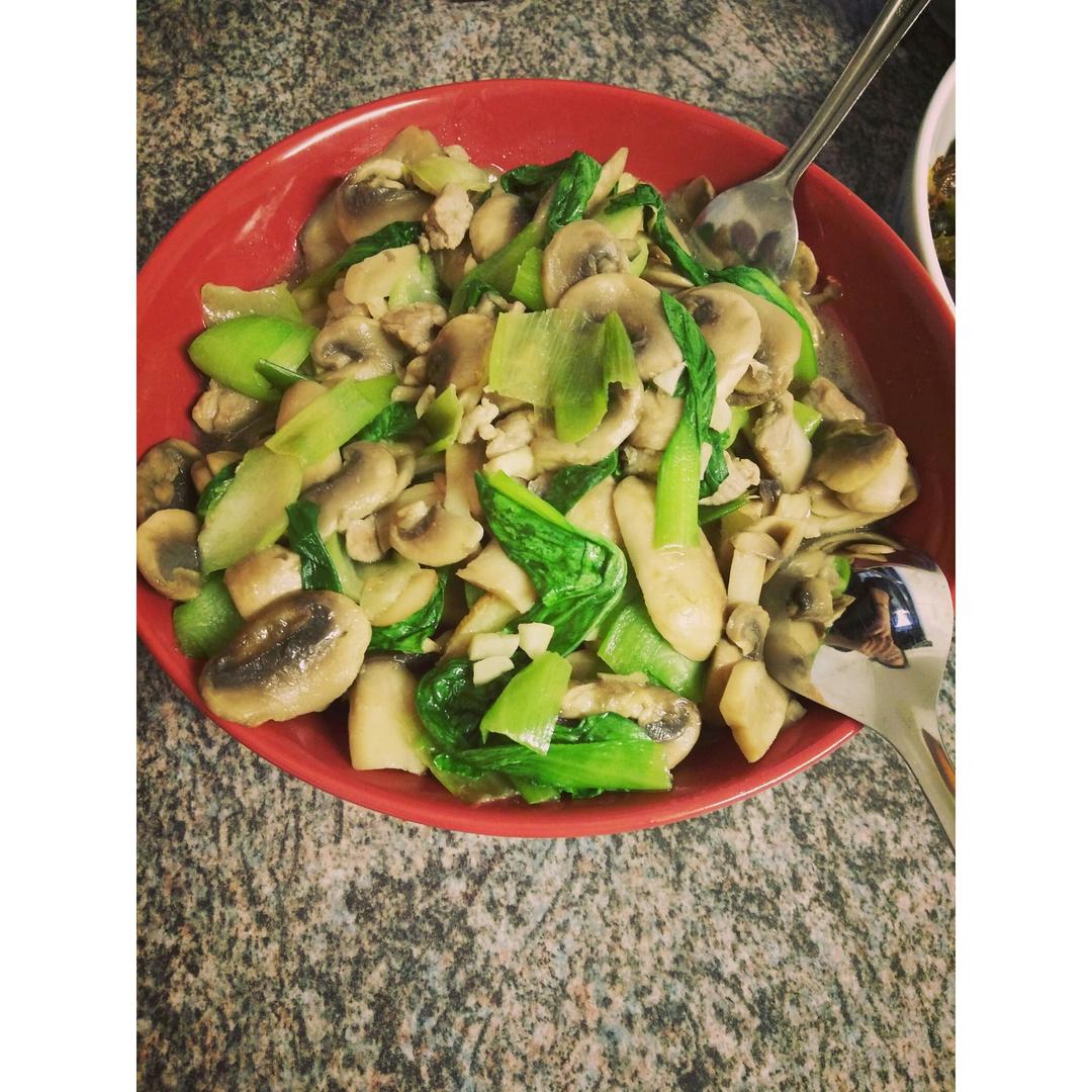 青菜炒蘑菇