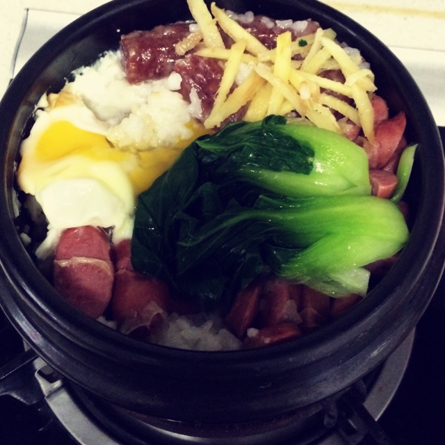 香肠煲仔饭