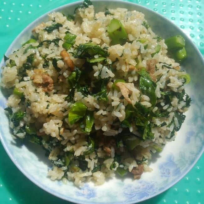 青菜肉丝炒饭的做法