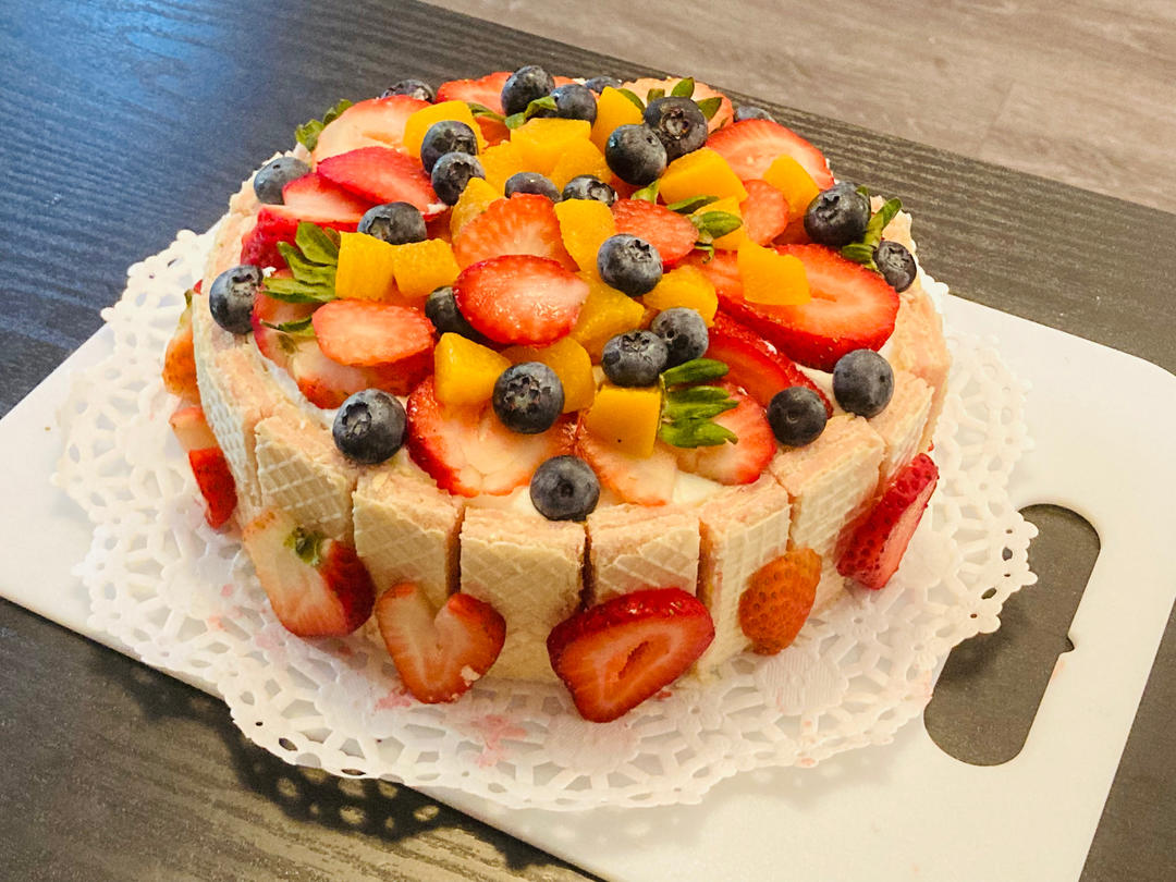 生日蛋糕教程【威化饼干围边】