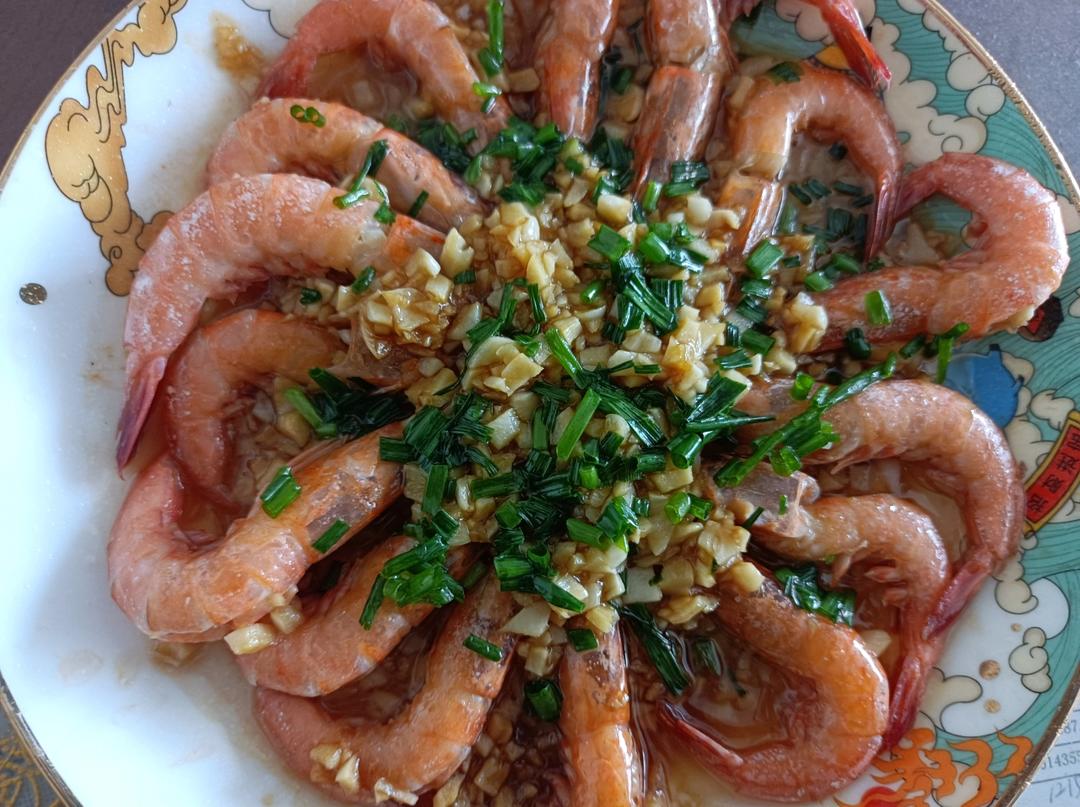 厨师长教你：“蒜蓉粉丝开背虾”的快捷做法，虾鲜味美，老少皆宜