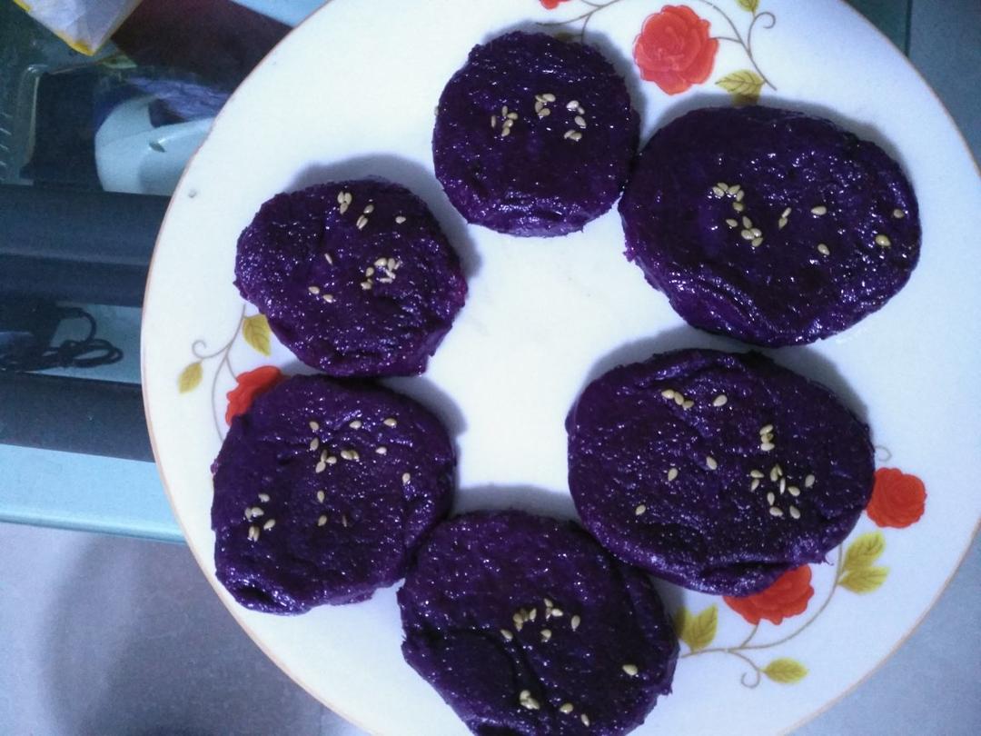 紫薯芝麻饼