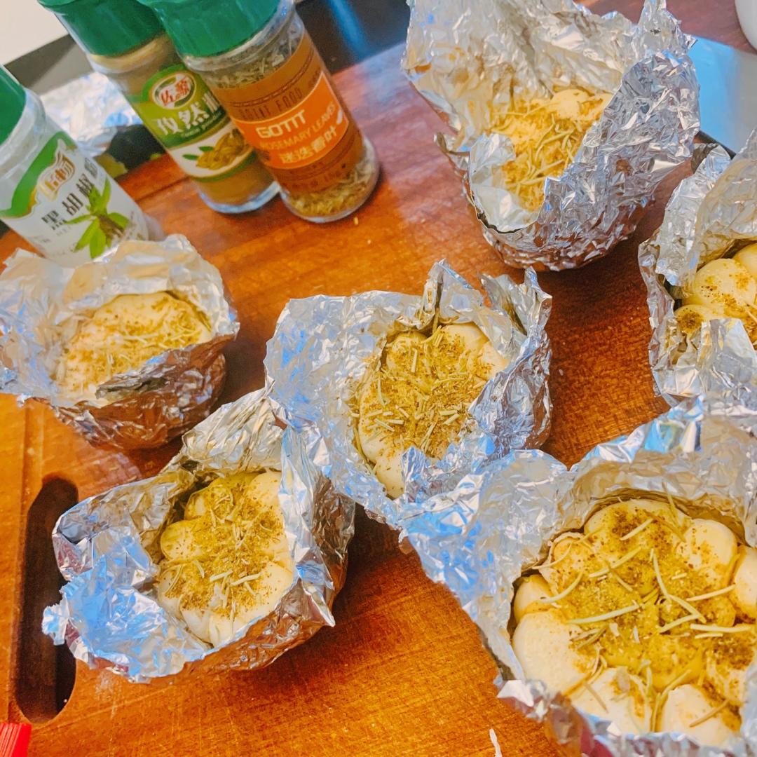 迷迭香烤大蒜