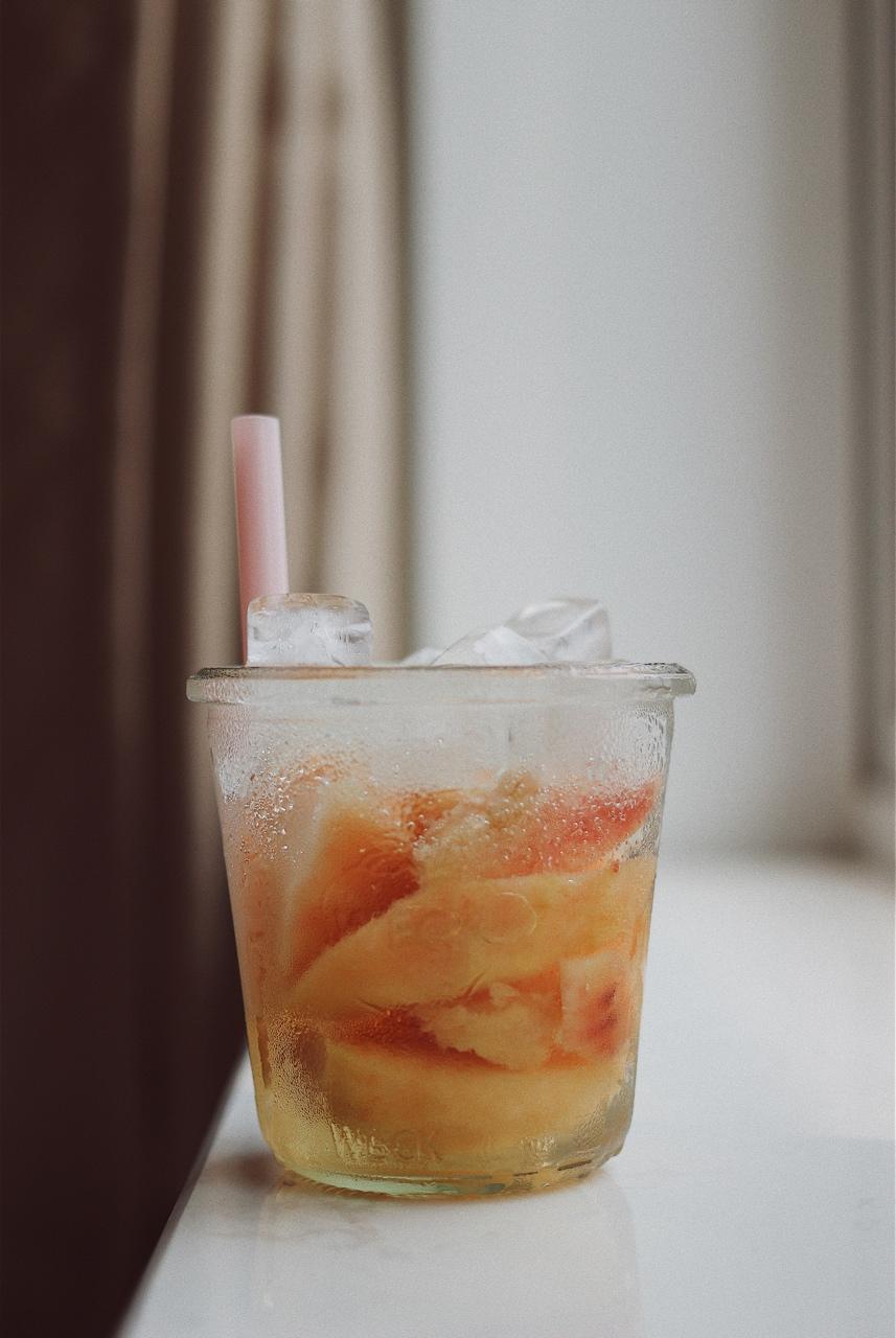 夏日清凉桃子汽水