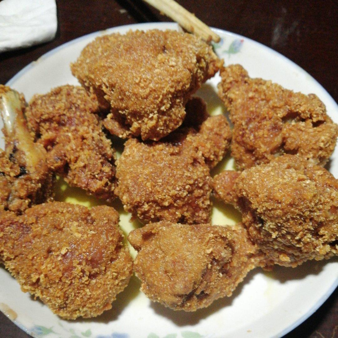面包糠炸鸡腿