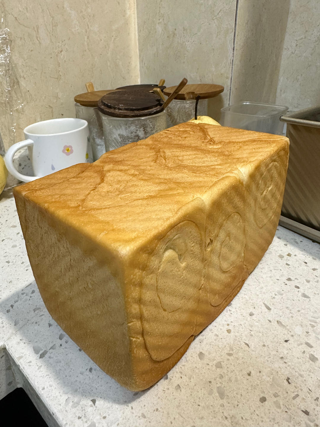 均价10元，月售2万的手撕吐司，就这？