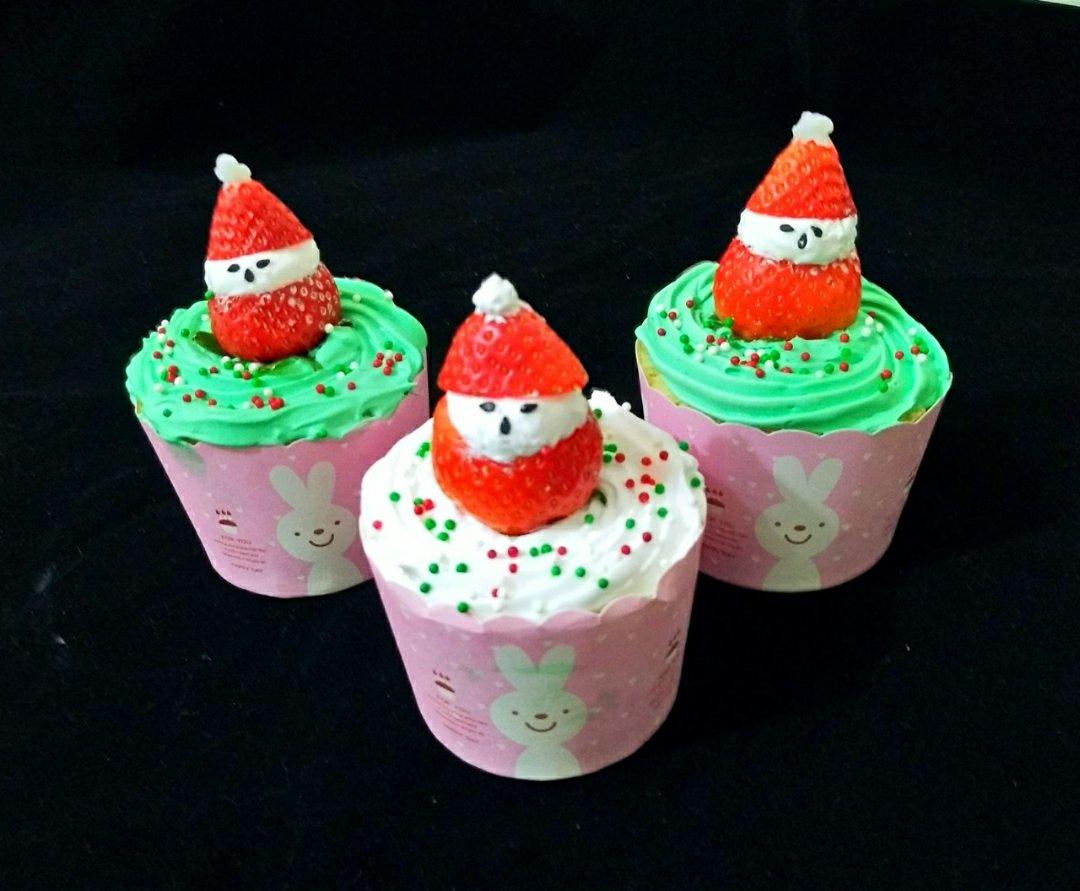 圣诞纸杯蛋糕
