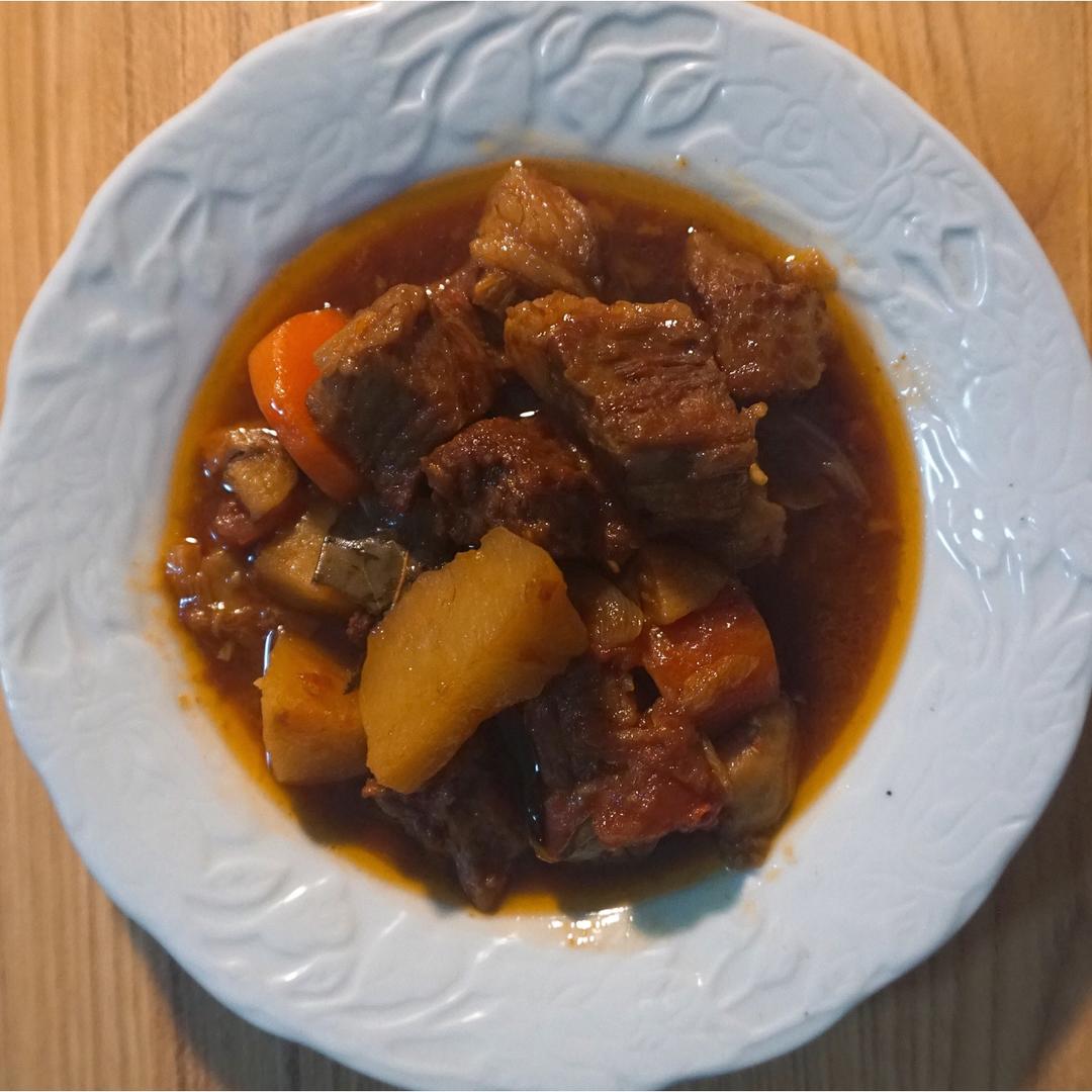 一个话唠包教包会的香浓红烩牛腩
