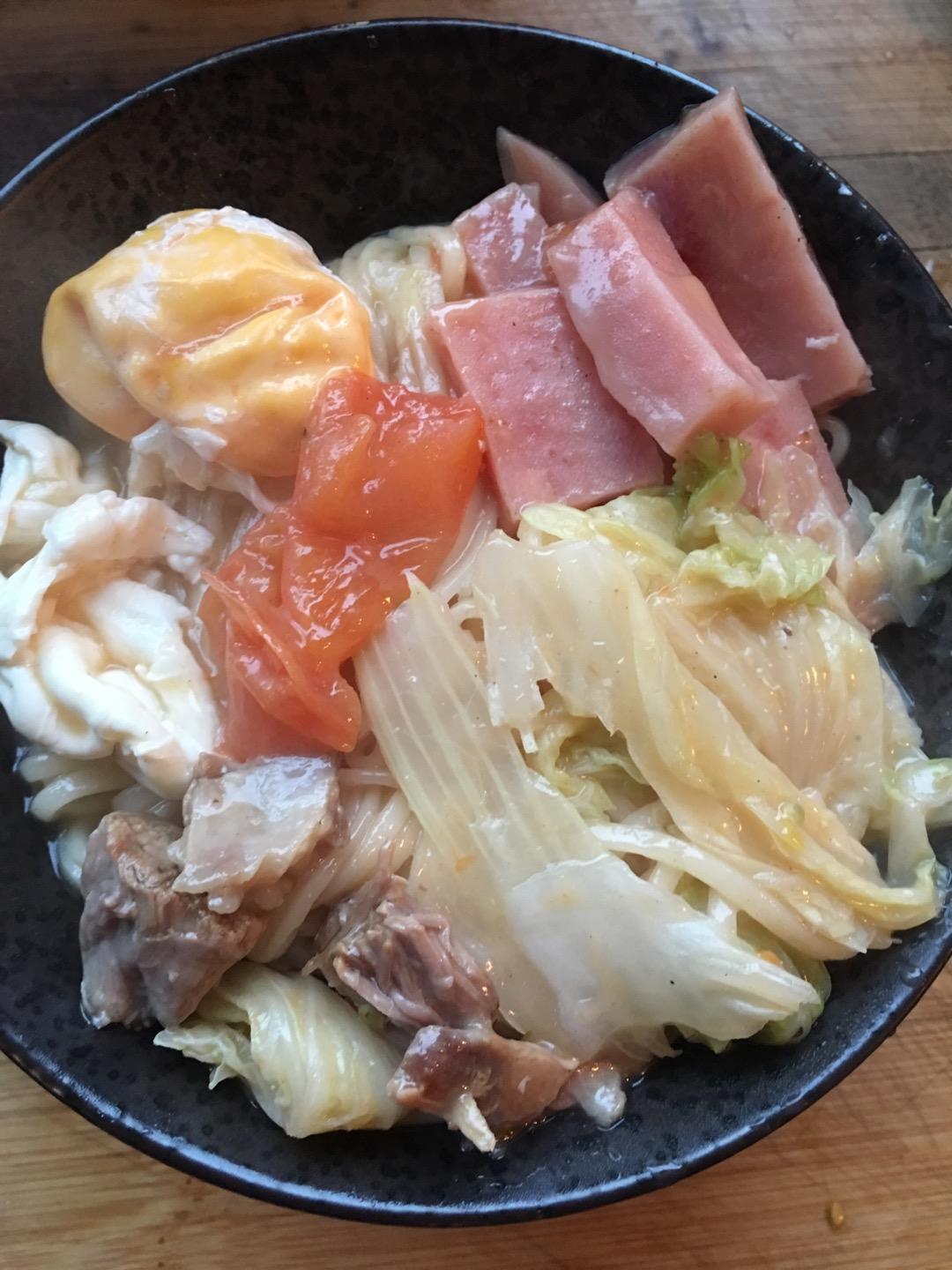 西红柿鸡蛋热汤面——经典无限爱