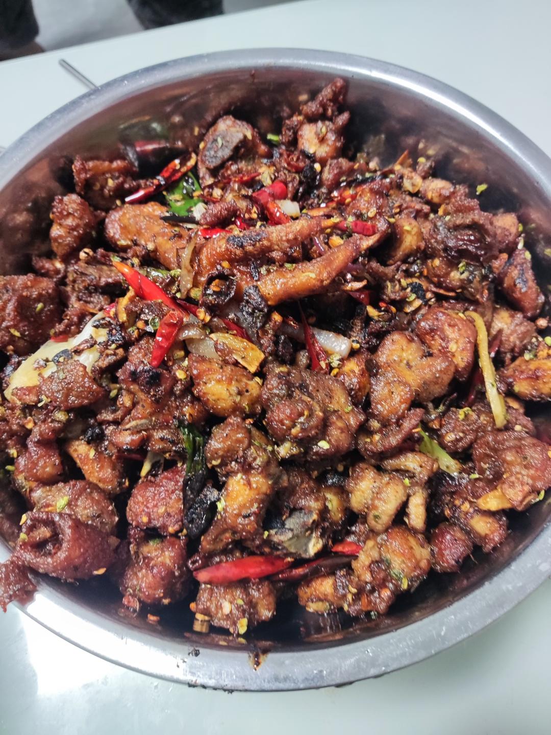 辣子鸡千万不要直接下锅炒，多加这1步，味道比饭店更好吃