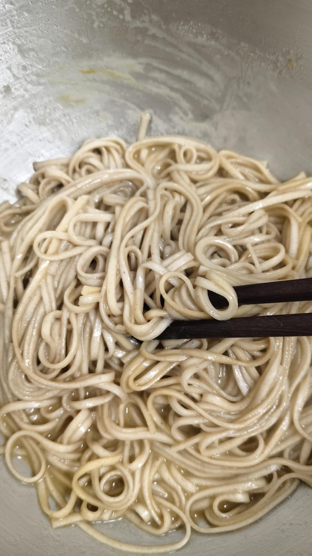 🥘在家完美复刻沙县飘香拌面 三分钟搞掂