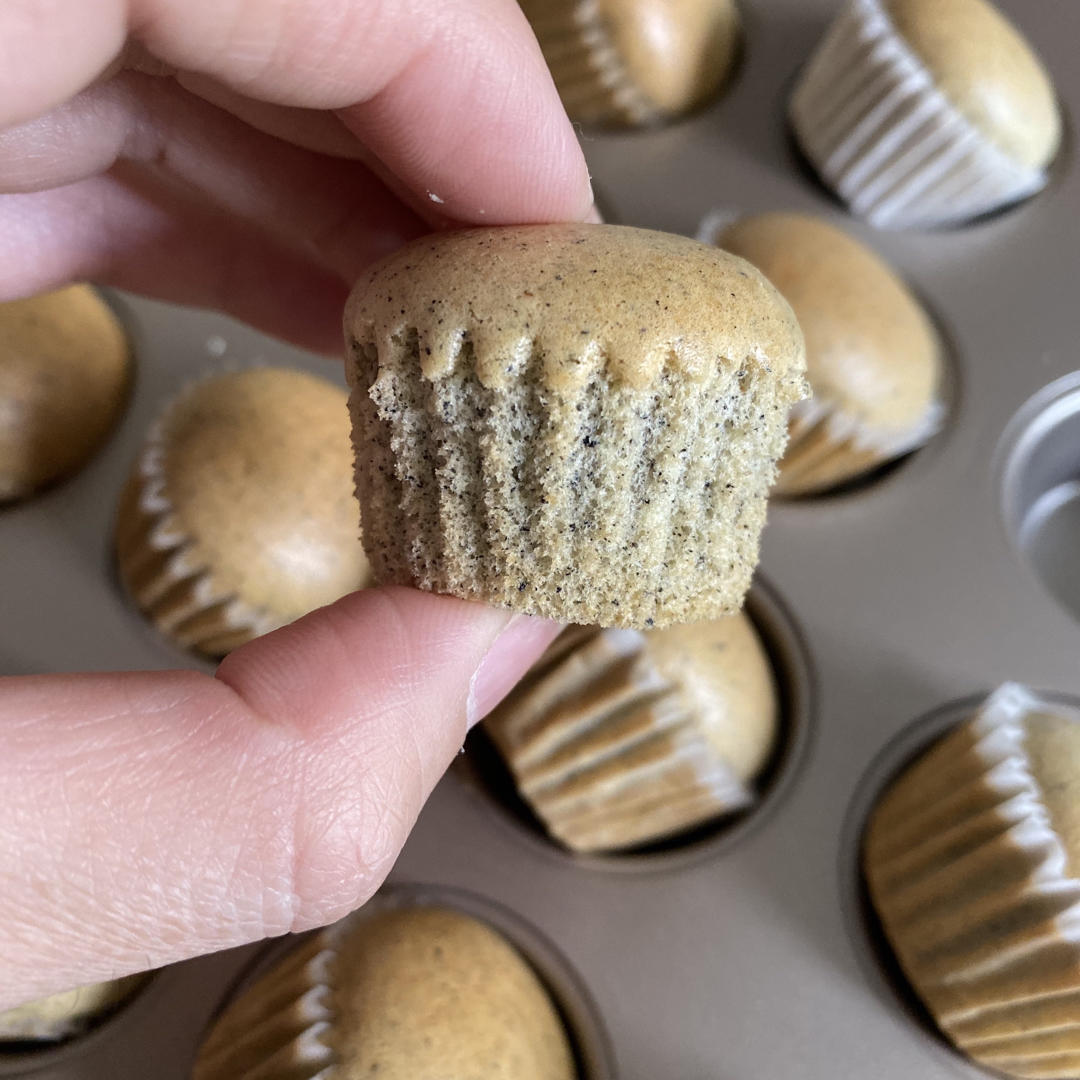 黑芝麻烫面小蛋糕