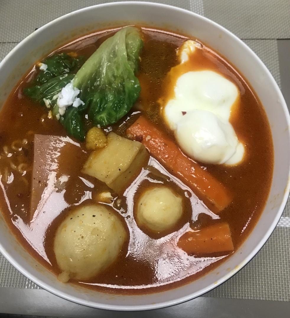 面是张云雷的泡面