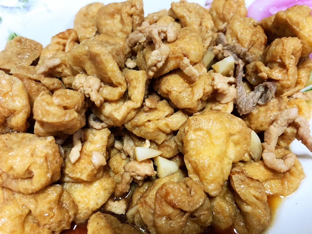 豆腐泡炒肉片