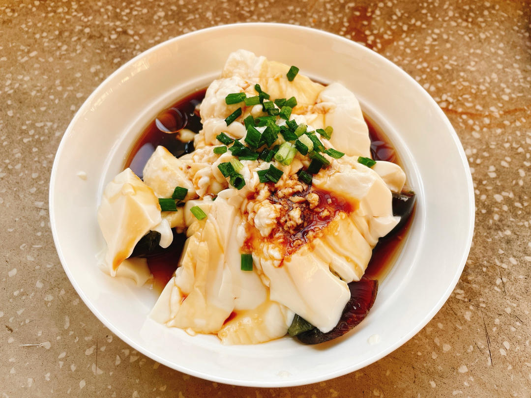 凉拌皮蛋豆腐