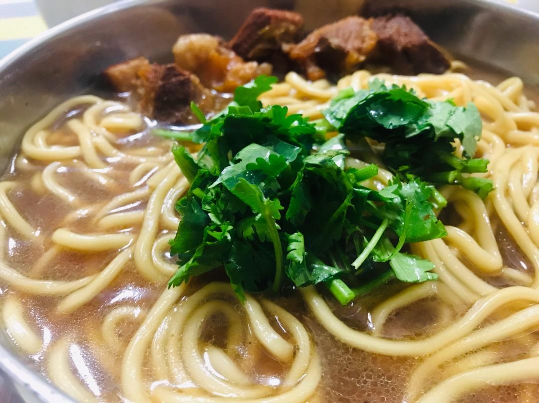 堂妈小厨——秘制牛肉面