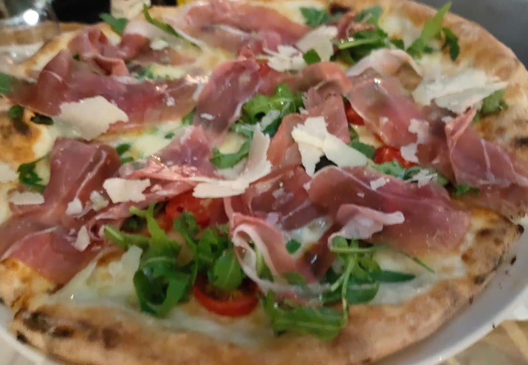 酥脆薄底香浓芝士～夏威夷风情披萨🍕来袭（9寸）