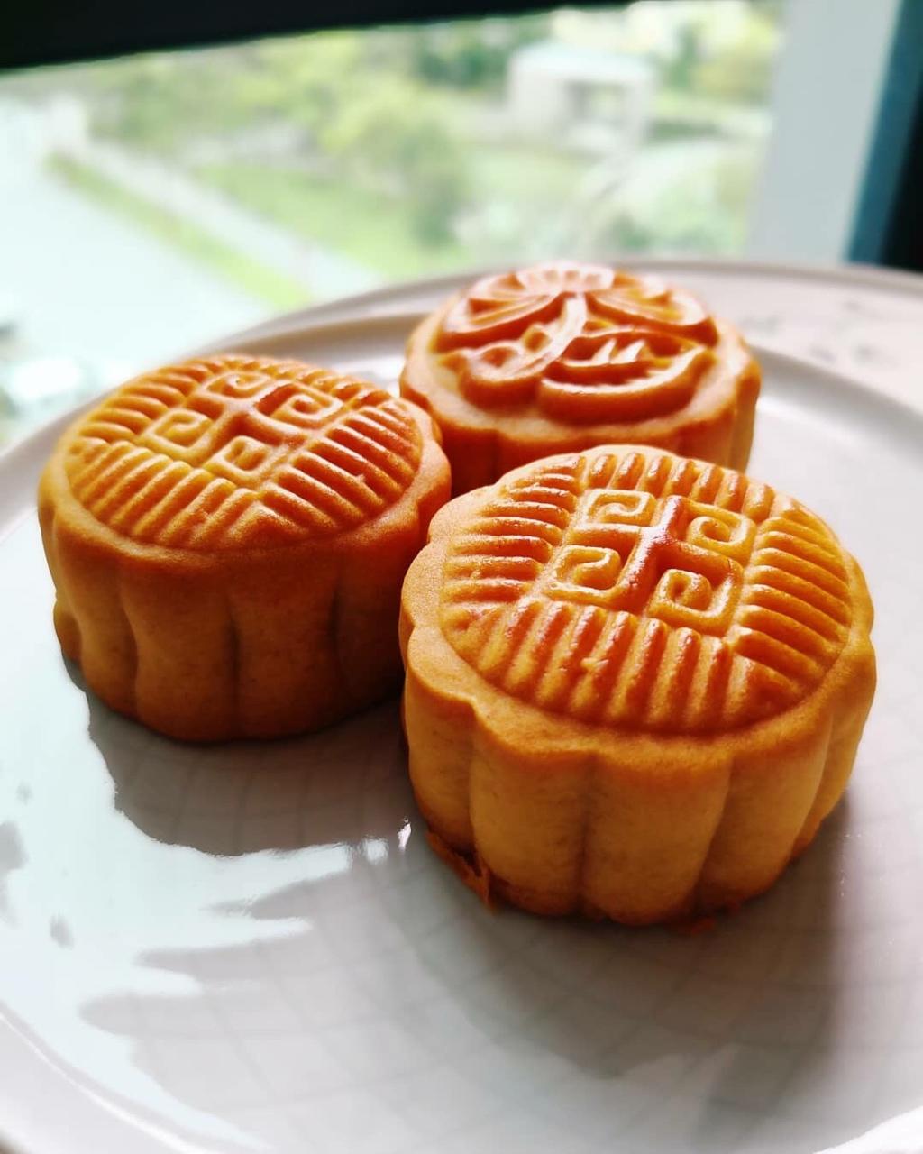 广式月饼——蛋黄莲蓉月饼