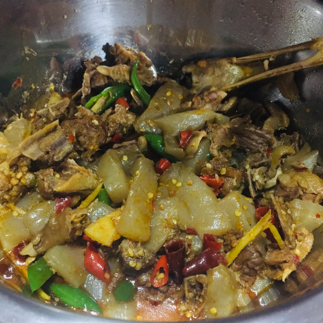川味魔芋烧鸭