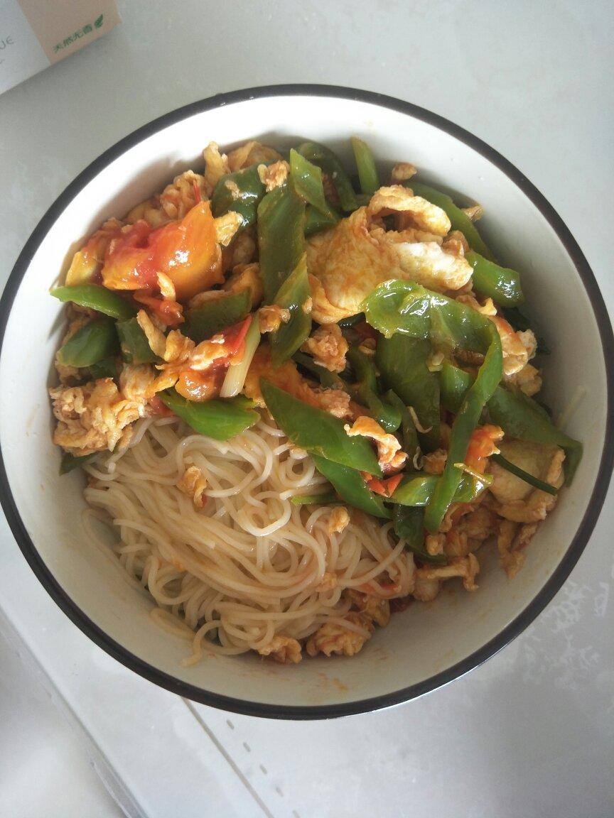 青椒西红柿鸡蛋面卤