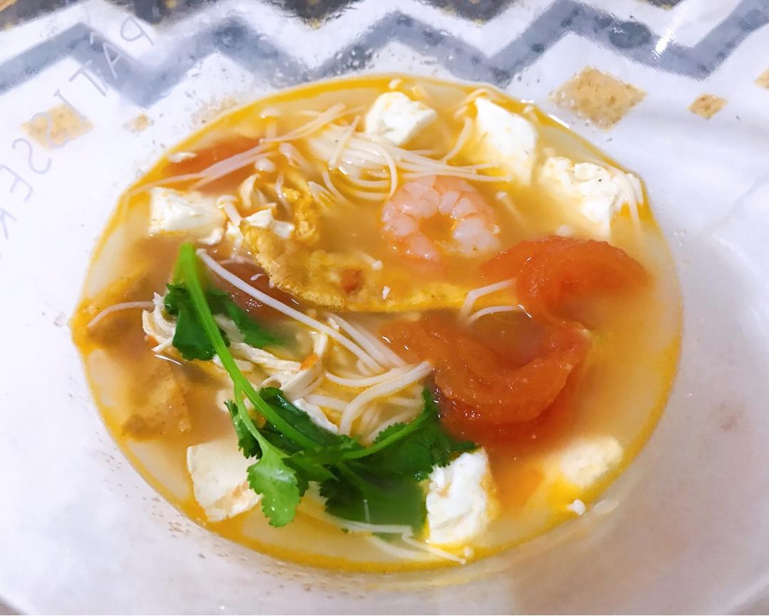 西红柿菌菇豆腐汤