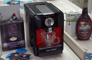 用AAA胶囊咖啡机做简单的卡布奇诺咖啡的做法 步骤1