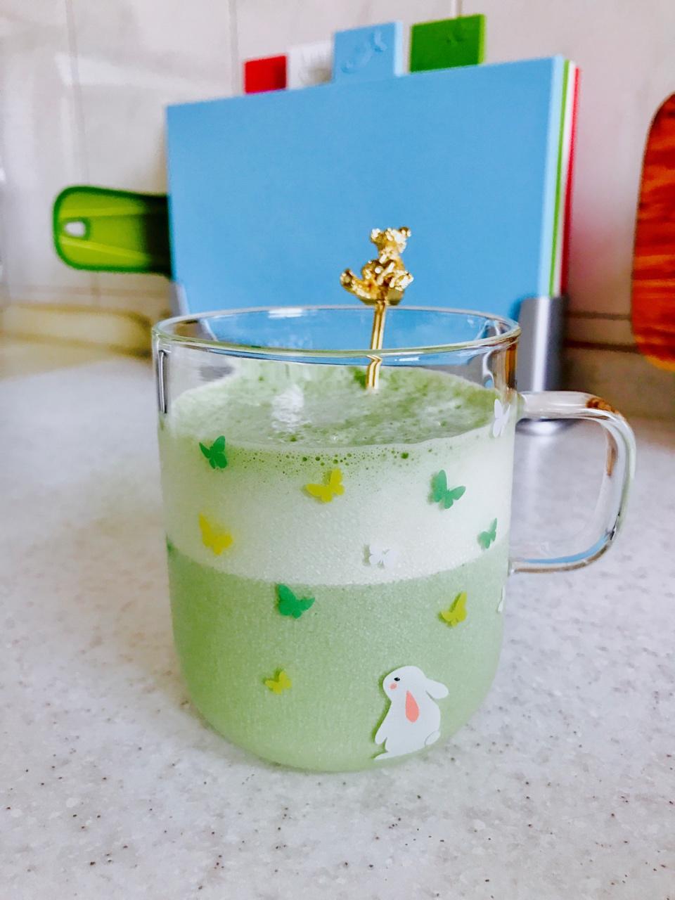 超好喝的抹茶香蕉奶