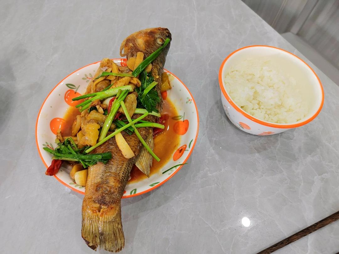 红烧鲈鱼