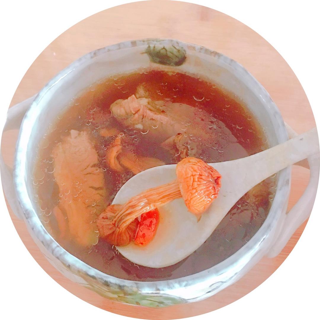 松茸排骨汤