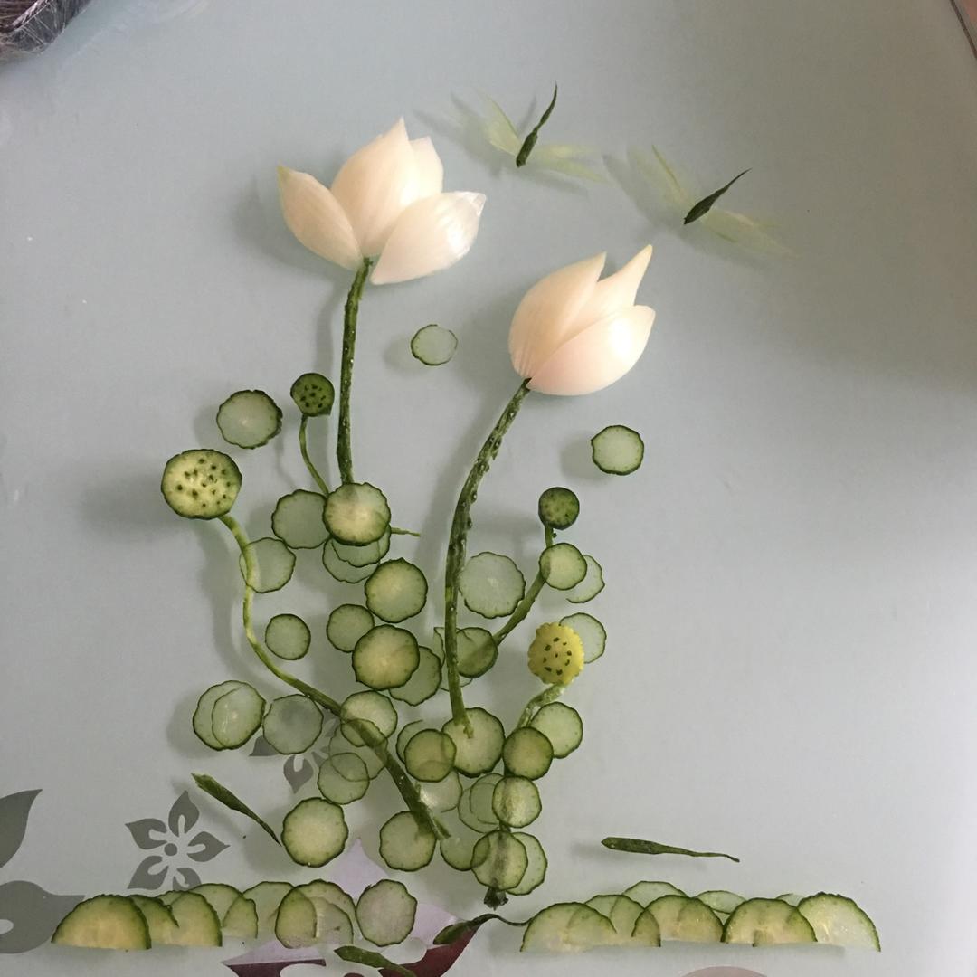 简单美丽的盘饰（9）——冷拼·洋葱荷花