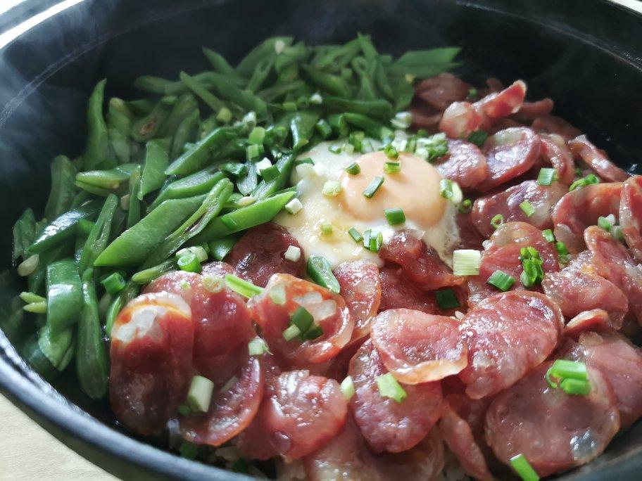 正宗广式腊味煲仔饭