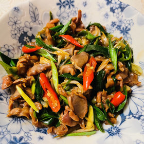 芹菜炒鸡胗(芹菜炒鸡胗的做法) 芹菜炒鸡胗(芹菜炒鸡胗的做法)