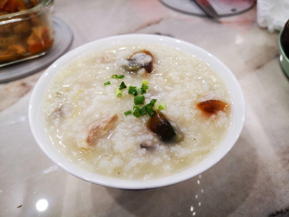 十五分钟快手之香滑皮蛋瘦肉粥(附五分钟电饭煲电压力锅更快捷方法)
