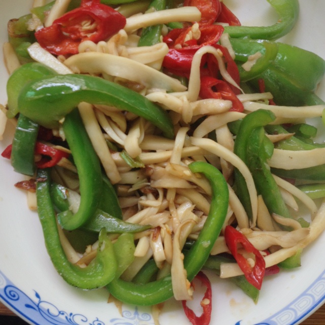青椒素炒杏鲍菇