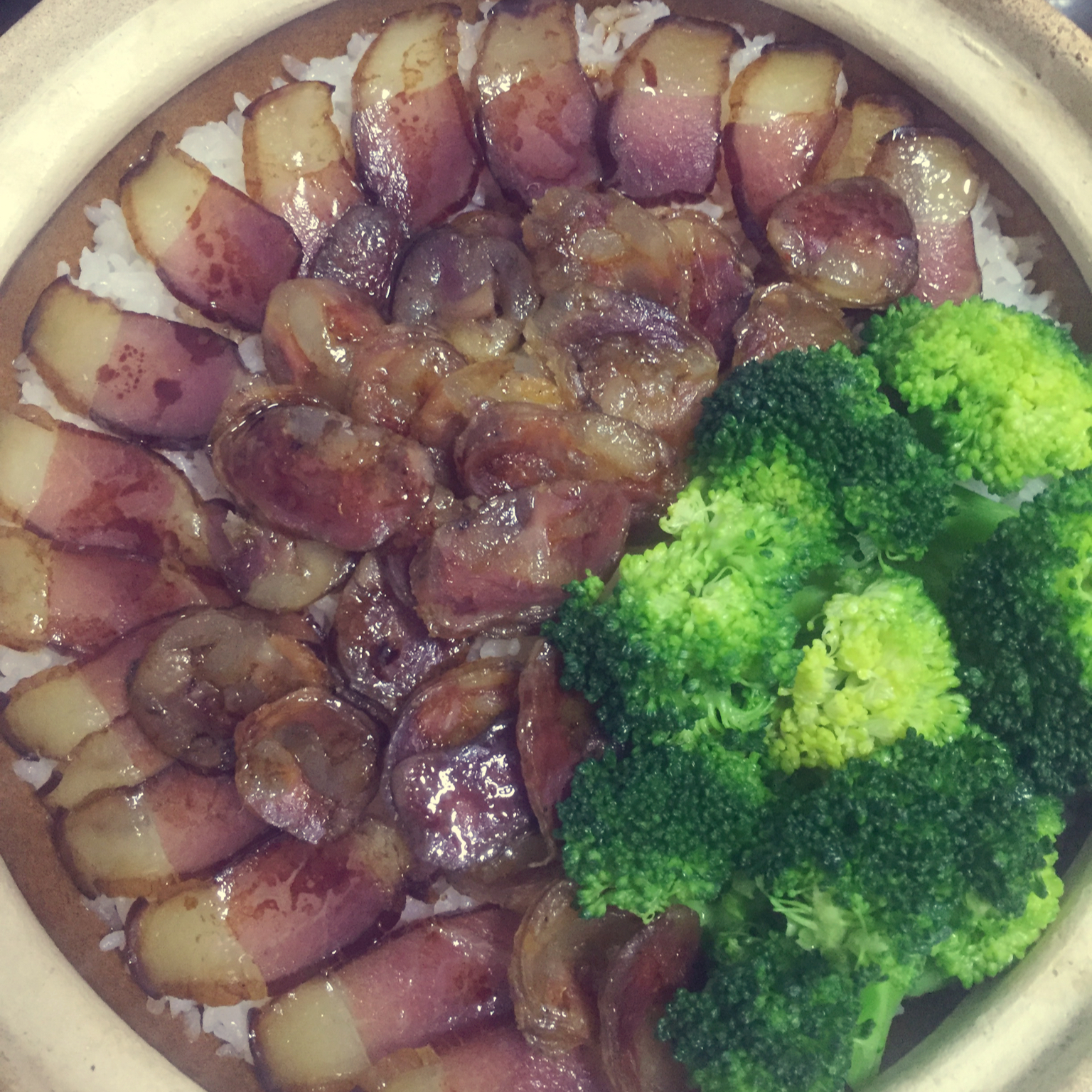 香肠煲仔饭
