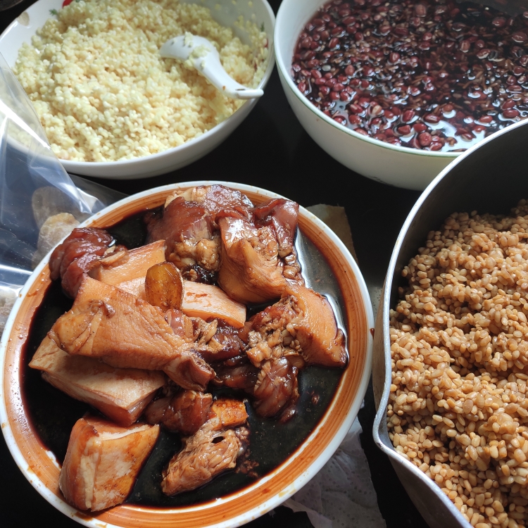 三色糙米藜麦红豆粽(减脂粽)的做法 步骤2